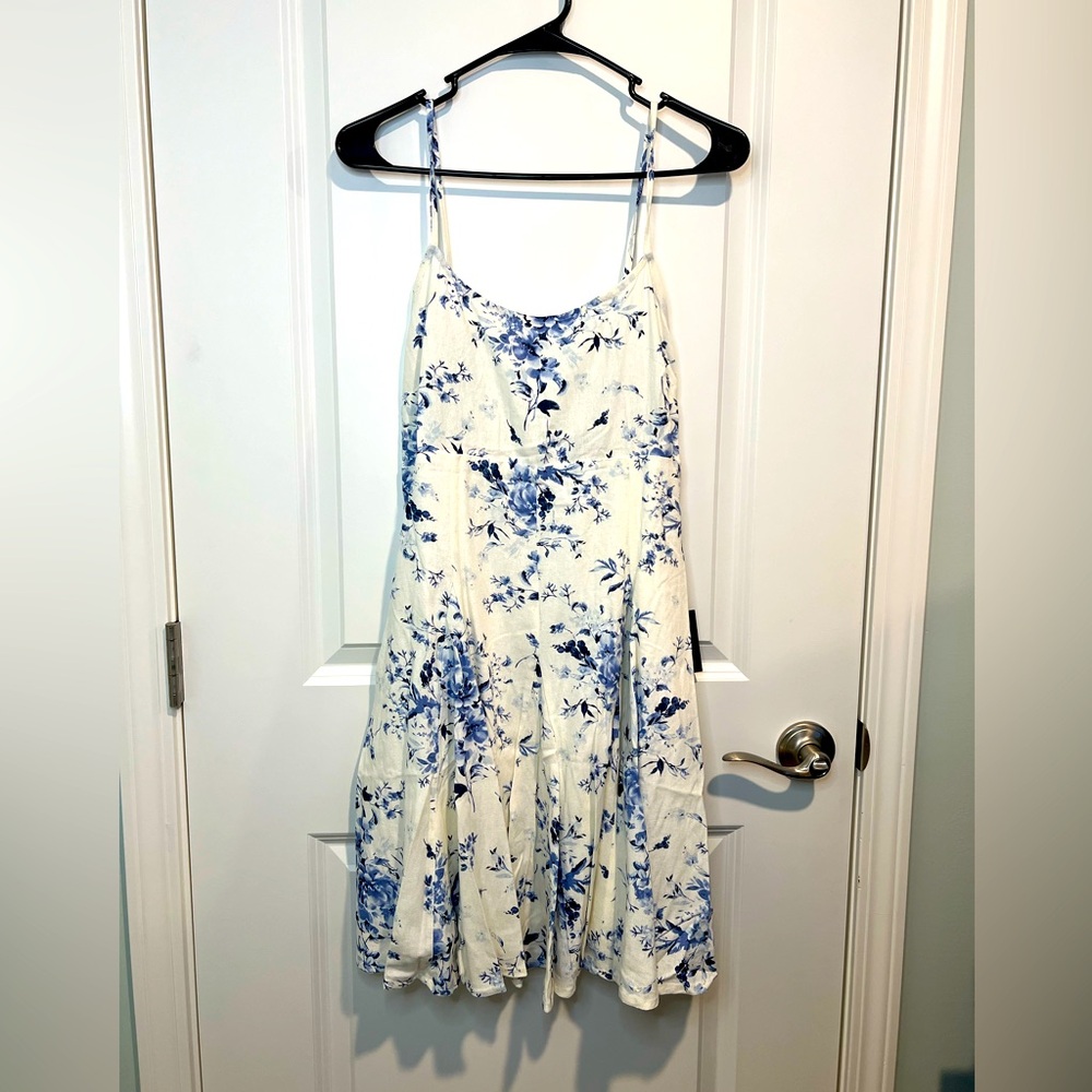 Lulu’s Garden Bloom Blue and White Floral Ruffled Shift Dress